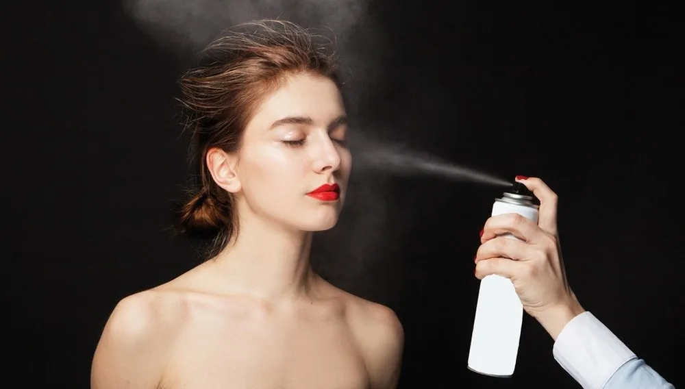 Cách sử dụng xịt khoáng 6 Cách sử dụng xịt khoáng 6