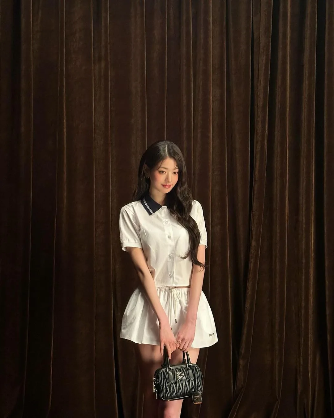 Jang Won Young với outfit đơn giản nhưng vẫn đầy khí chất (Ảnh: @for_everyoung10)