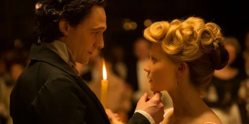 phim_kinh_di_crimsonpeak_lau_dai_dam_mau 7