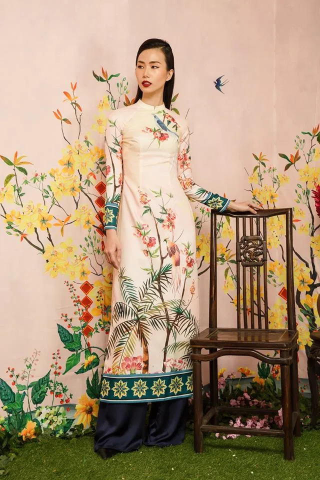 Mẫu áo dài nào sẽ phù hợp với bạn trong dịp Tết Mậu Tuất 2018? 2 Mẫu áo dài nào sẽ phù hợp với bạn trong dịp Tết Mậu Tuất 2018? 2