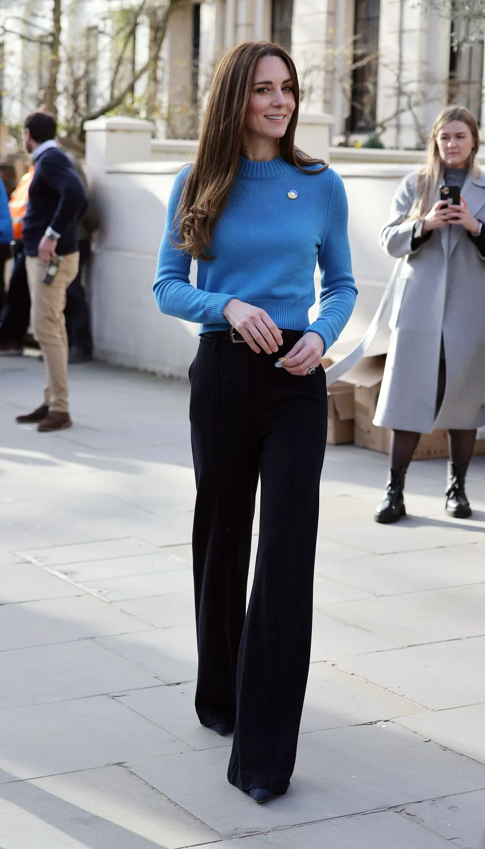 Catherine Middleton áo len xanh