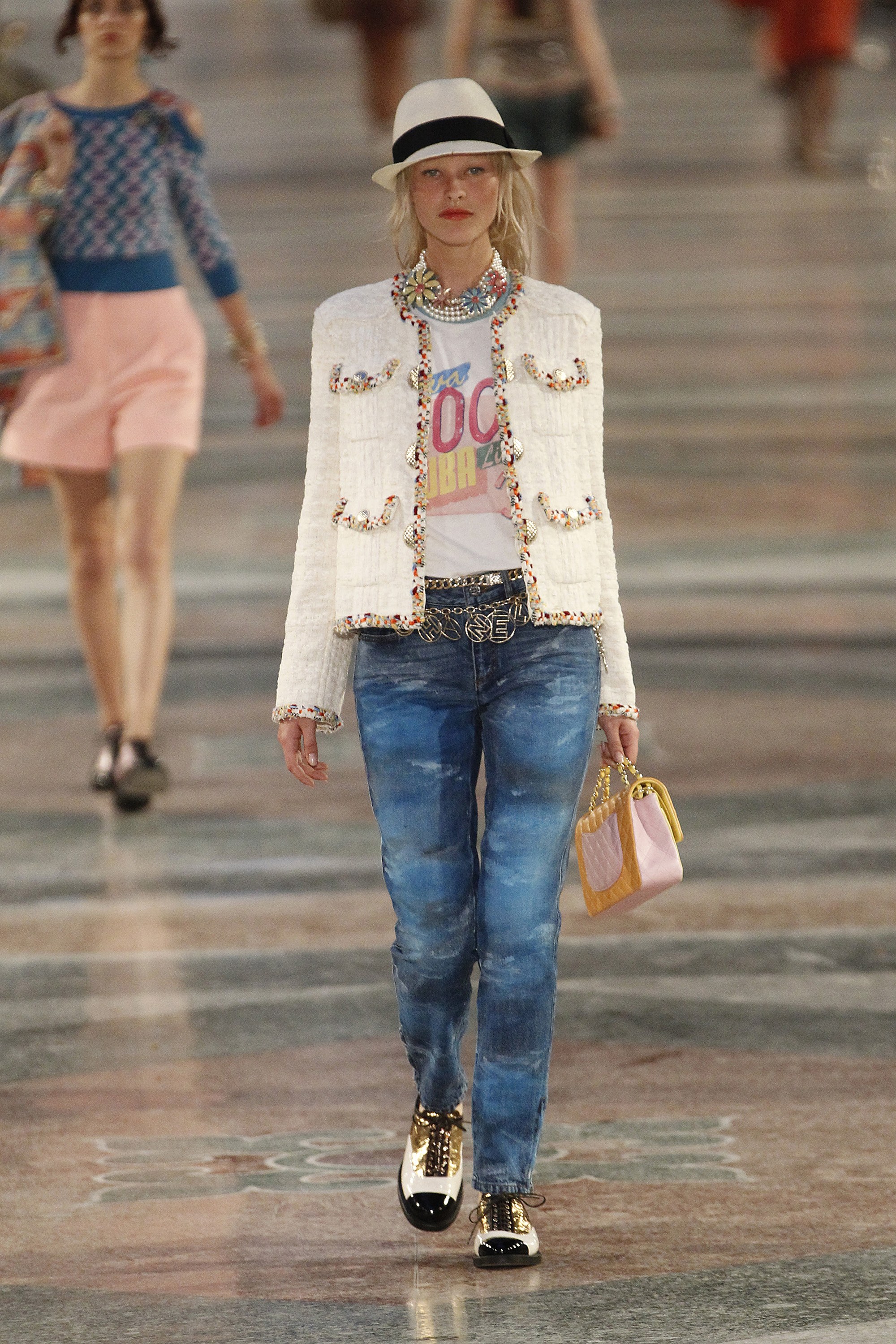 BST Chanel Resort 2017 – ellevietnam 37