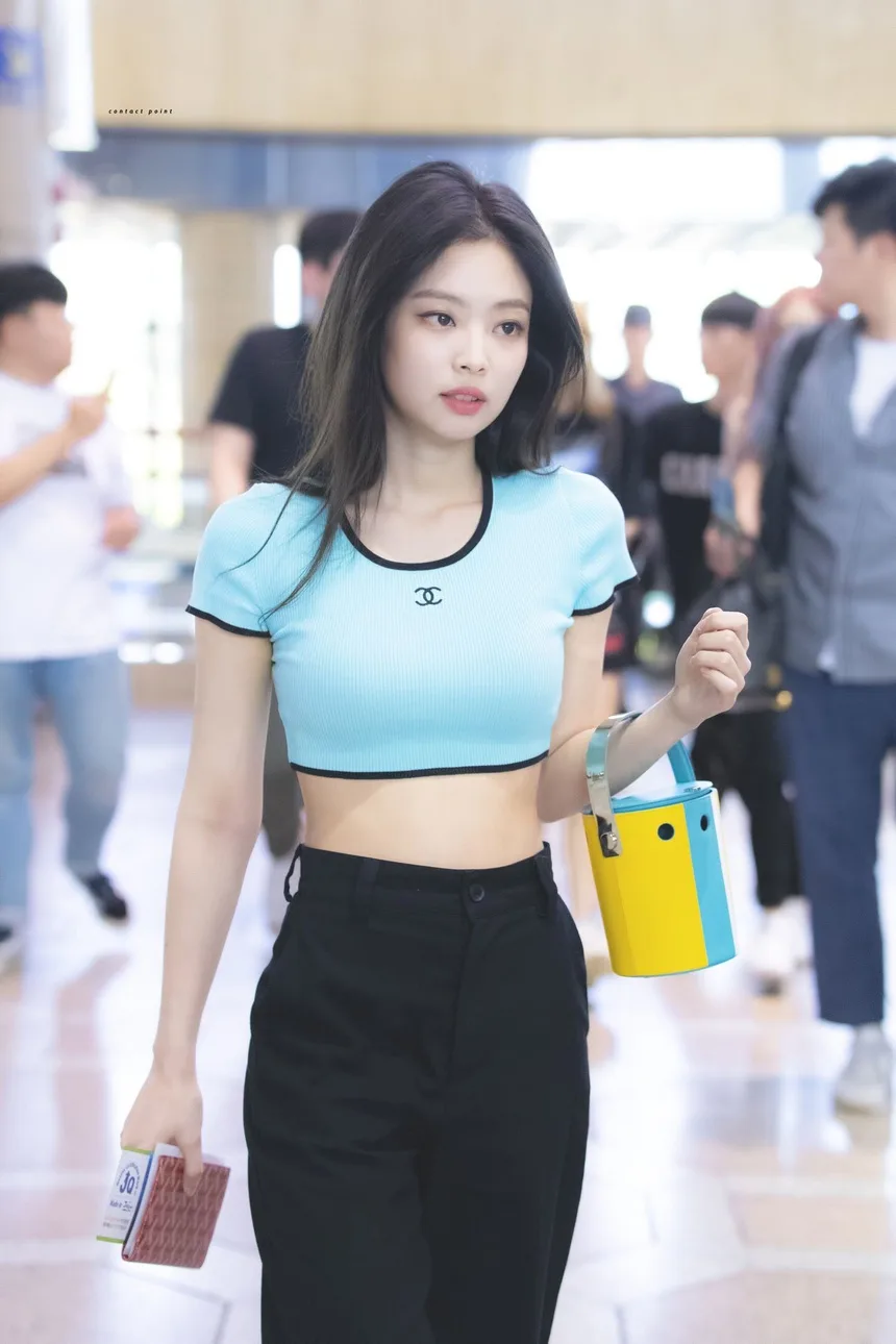 Jennie Kim Crop top