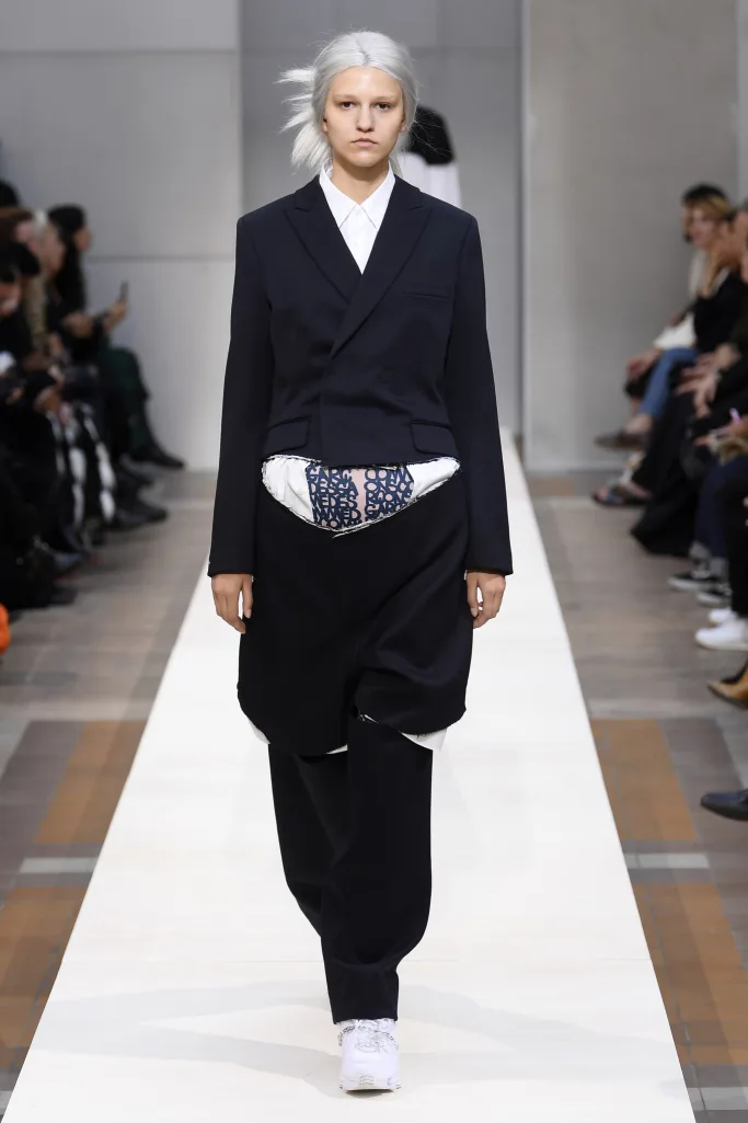 sàn diễn thời trang 2018 Comme des Garçons sàn diễn thời trang 2018 Comme des Garçons