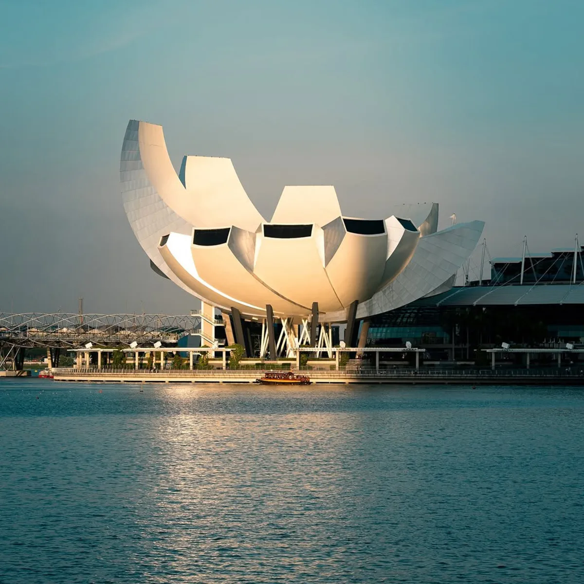 Thiết kế hoa sen của Bảo tàng Khoa học Nghệ thuật Singapore