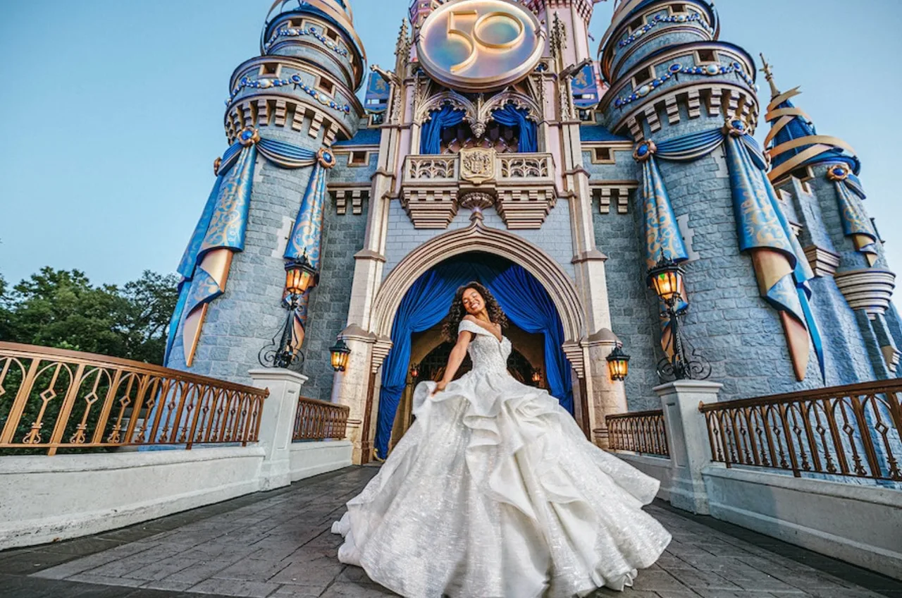 váy cưới disney xếp tầng