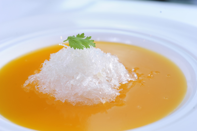 Nhà hàng Long triều - súp yến bí đỏ