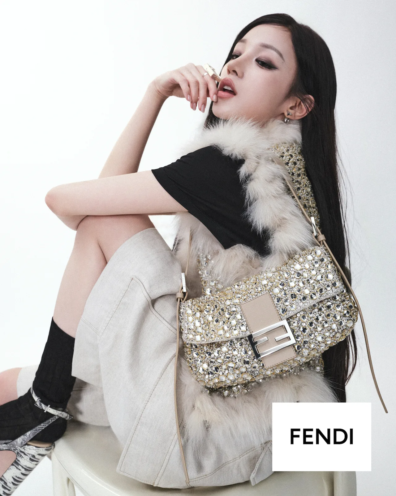 Song Yuqi trong chiến dịch Fendi Baguette