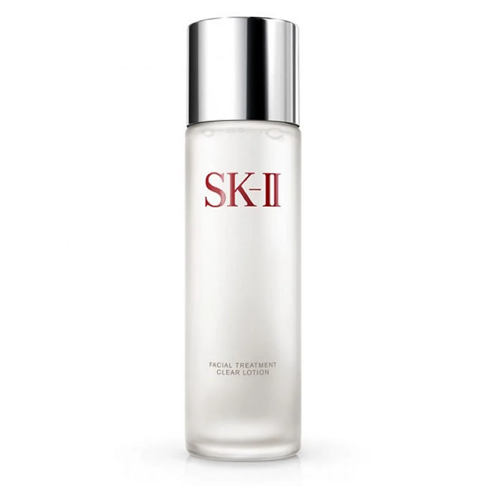cách trang điểm với SK-II Facial Treatment Clear Lotion Trước khi trang điểm, bạn có thể sử dụng dưỡng ẩm SK-II Facial Treatment Clear Lotion.