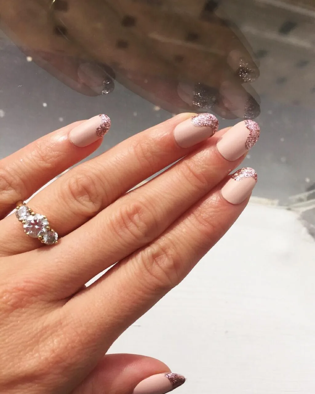 sơn móng tay holy falconenails sơn móng tay holy falconenails