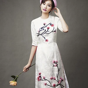 Mẫu áo dài cưới đẹp - áo dài tà lửng - elle vn