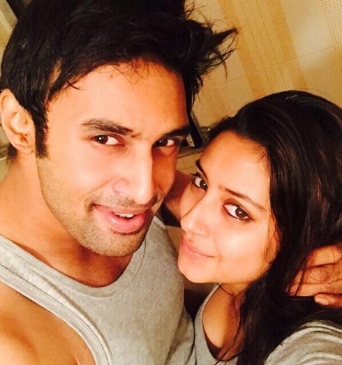 Pratyusha Banerjee cùng bạn trai Rahul Raj Singh