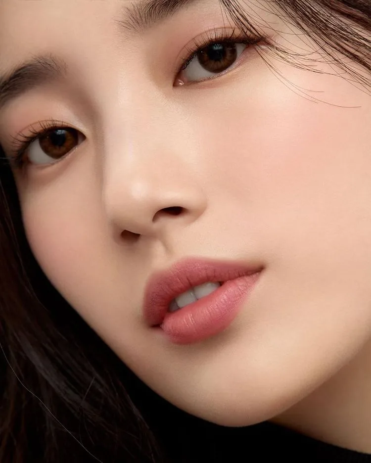 Đôi mắt mí lót Đôi mắt mí lót