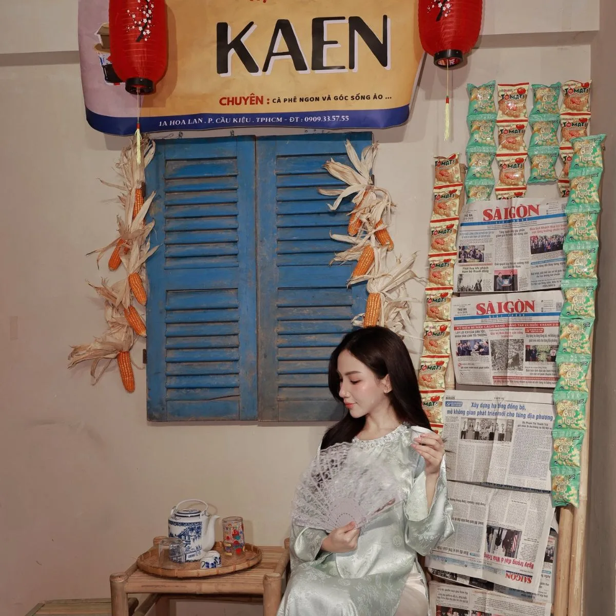 Quán cà phê K’kaen Da Kuffee tạo ấn tượng với hệ thống bối cảnh trang trí Tết được đầu tư công phu và đa dạng.
