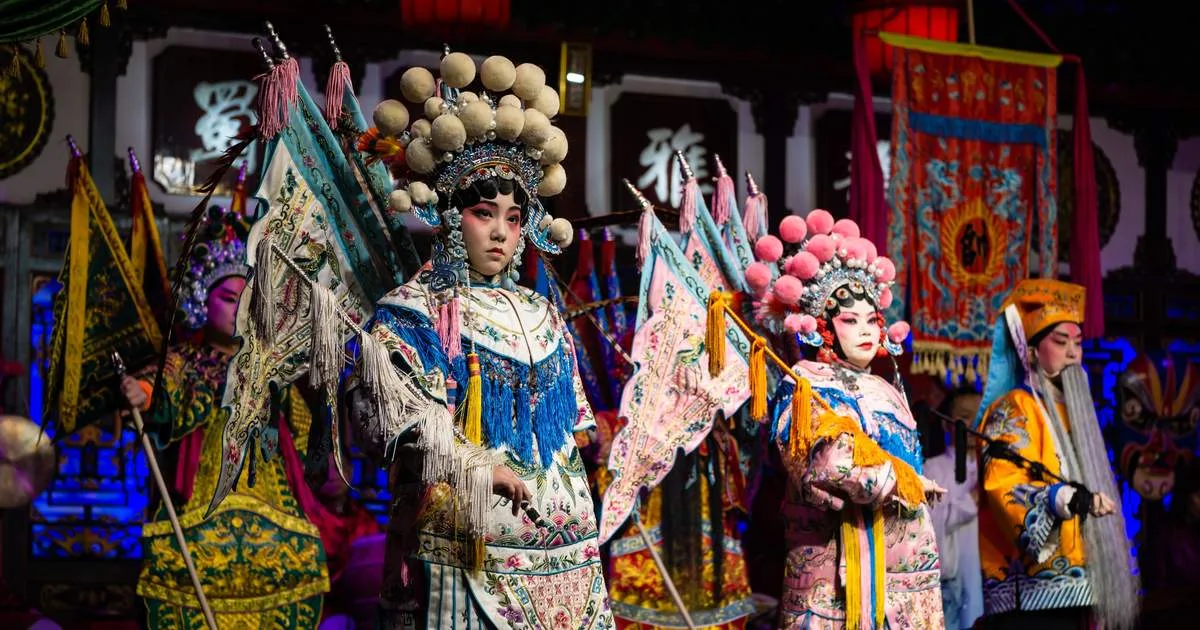 opera tứ xuyên cẩm lý