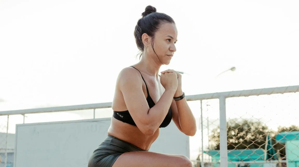 squat buổi sáng