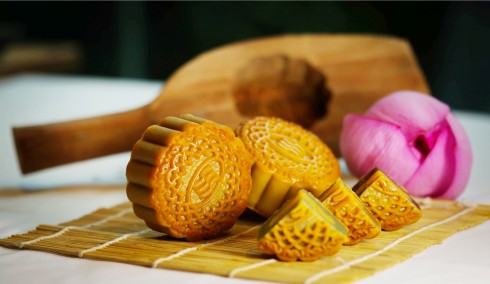 Bánh trung thu Crowne Plaza 2