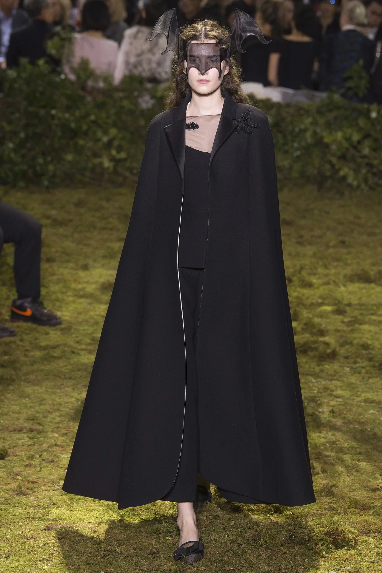 Những BST nổi bật tại tuần lễ Haute Couture Xuân-Hè 2017 - ELLE VN