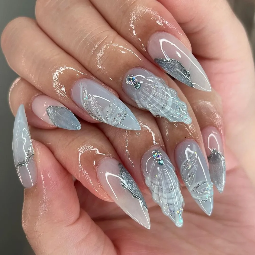Mẫu nail nàng tiên cá (mermaidcore).