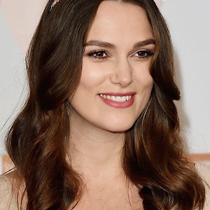 Keira Knightley tại lễ trao giải Oscar lần thứ 87