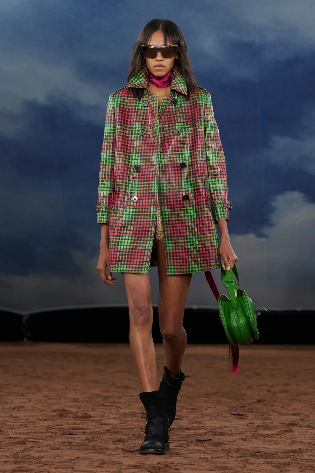 áo khoác da tại show BST Burberry Xuân-Hè 2026