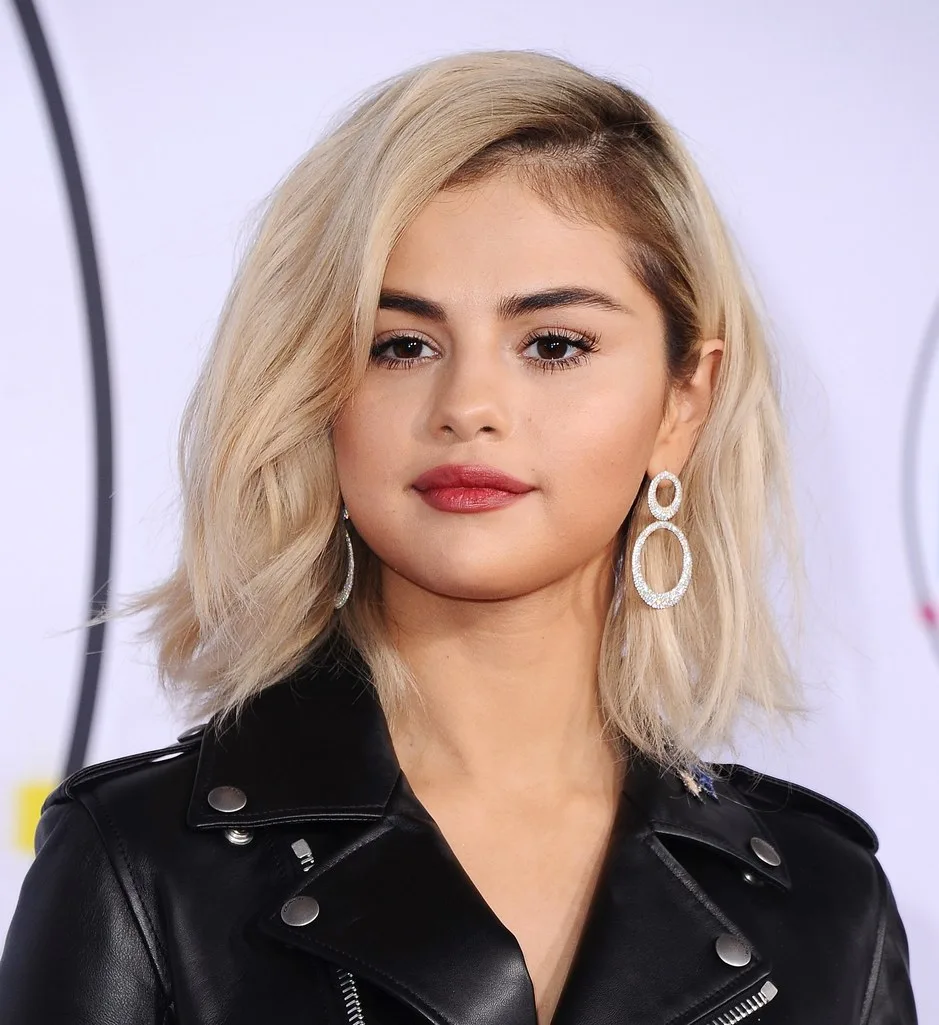 Phong cách trang điểm Selena