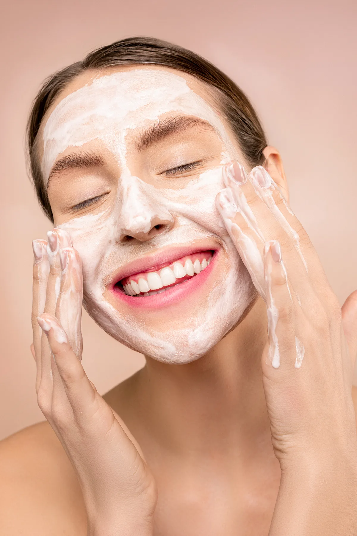 Làm sạch trước khi trang điểm Làm sạch trước khi trang điểm