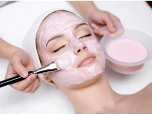 Mặt nạ trị mụn cám từ đất sét hồng Mặt nạ trị mụn cám từ đất sét hồng