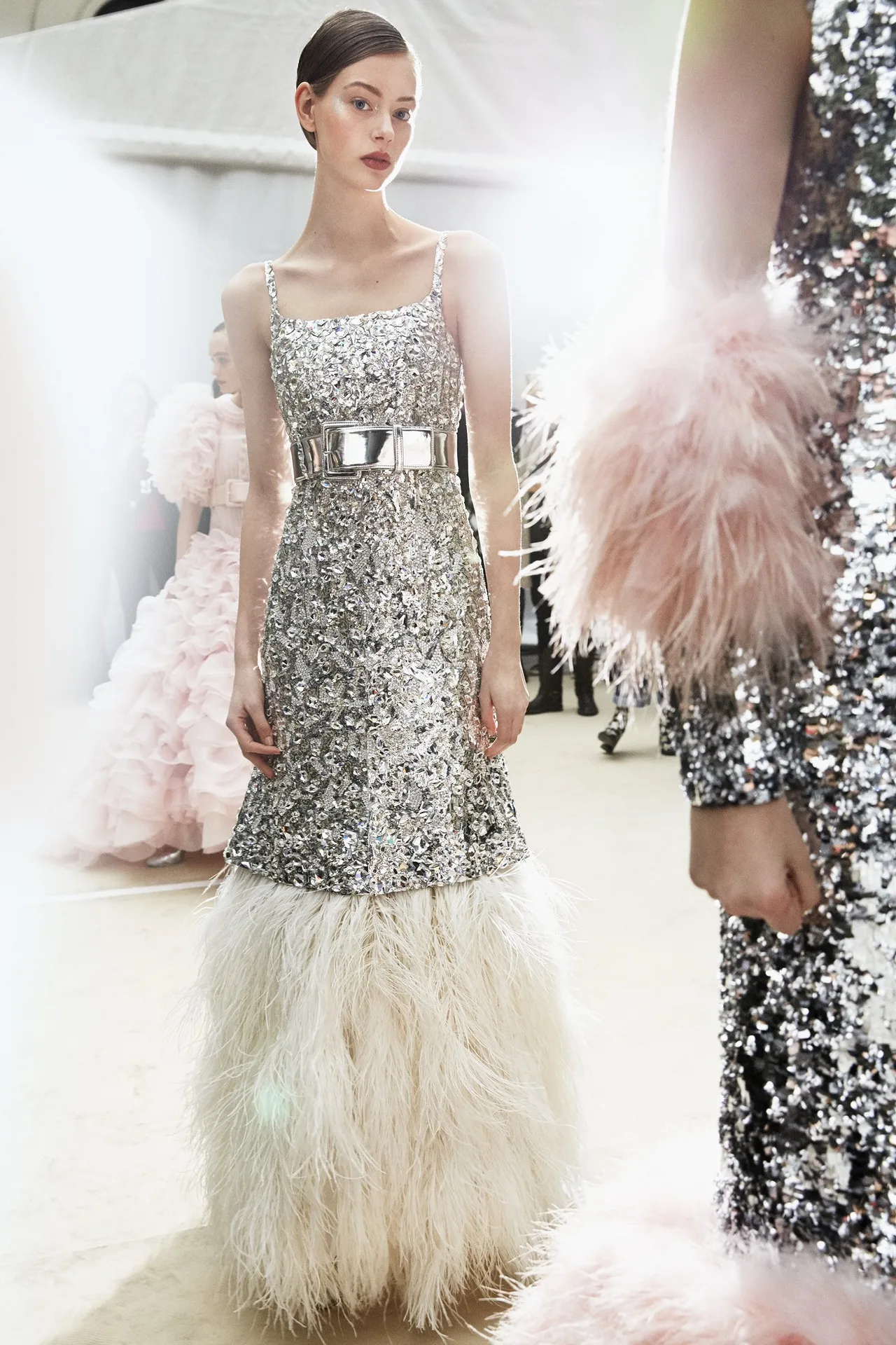 Chanel Haute Couture Xuân Hè 2017 - Đôi tay hiện thực hóa giấc mơ