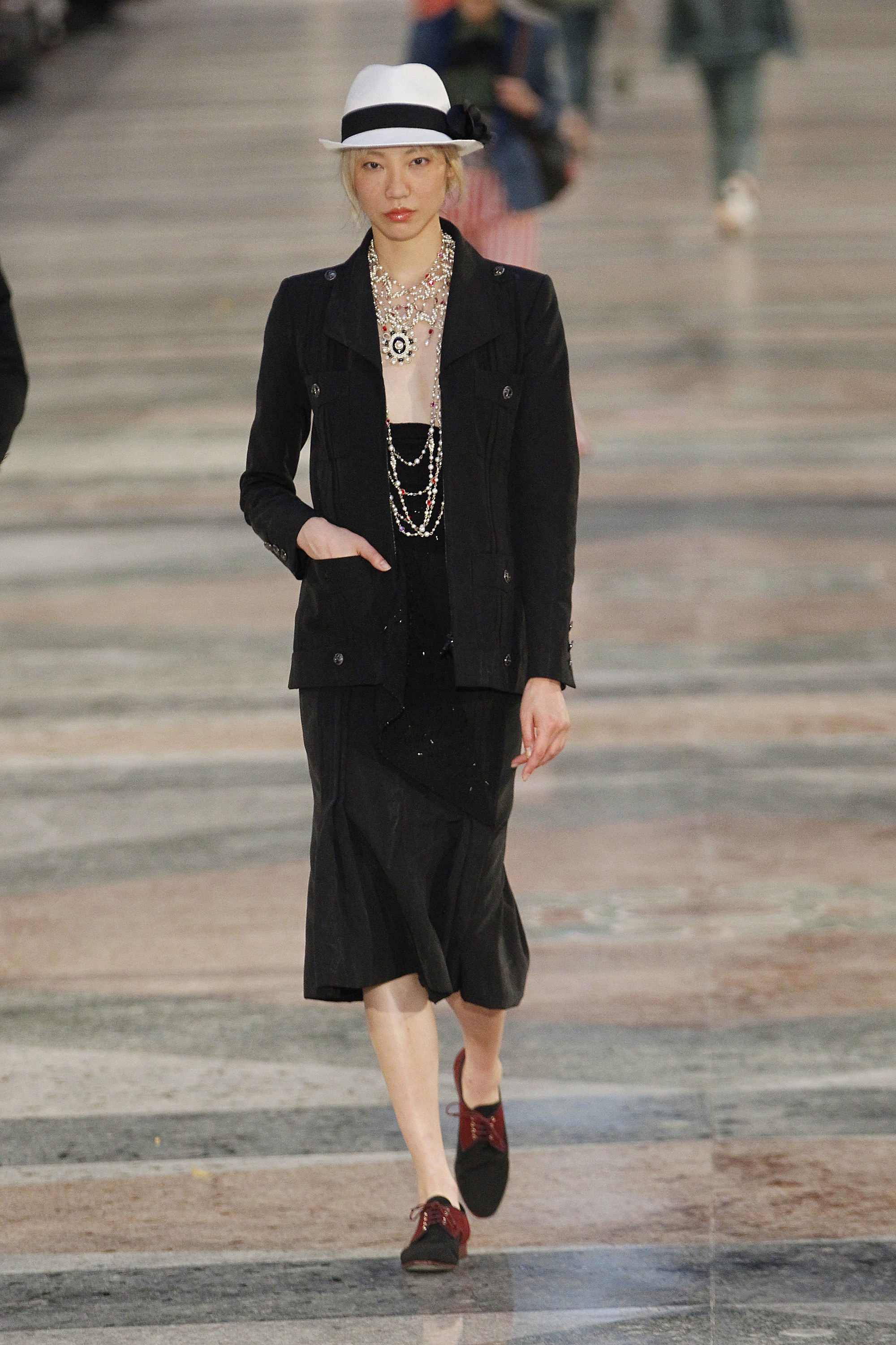 BST Chanel Resort 2017 – ellevietnam 21