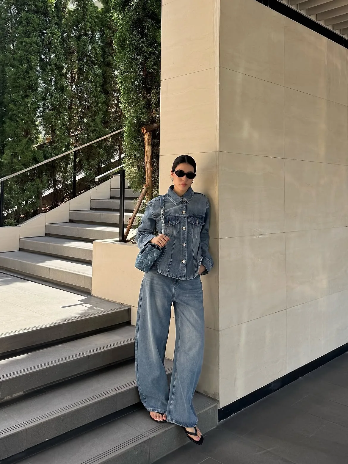 Quần jeans được bảo quản kỹ sẽ trường tồn được với thời gian.