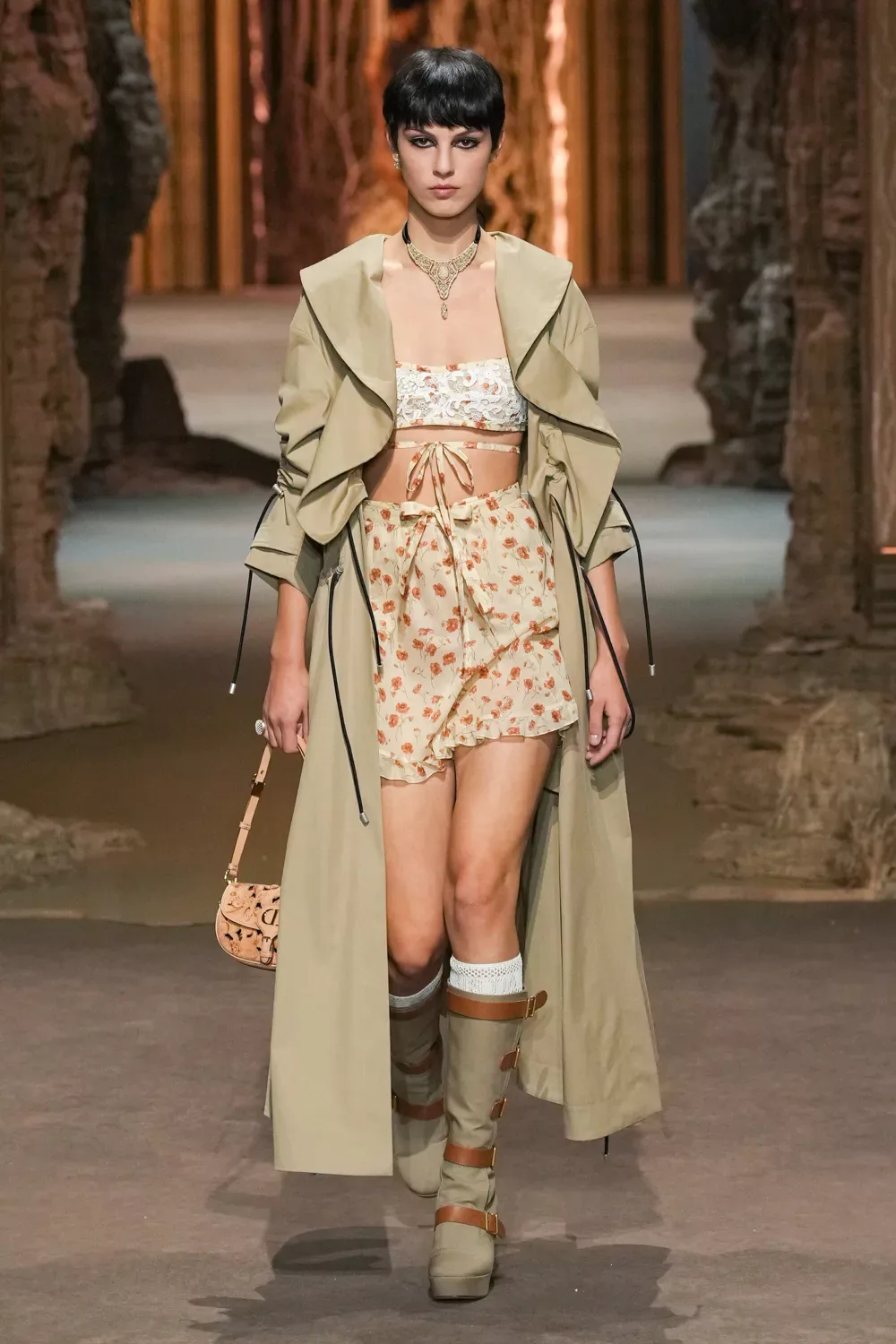 CD xuân hè 2023 look 50
