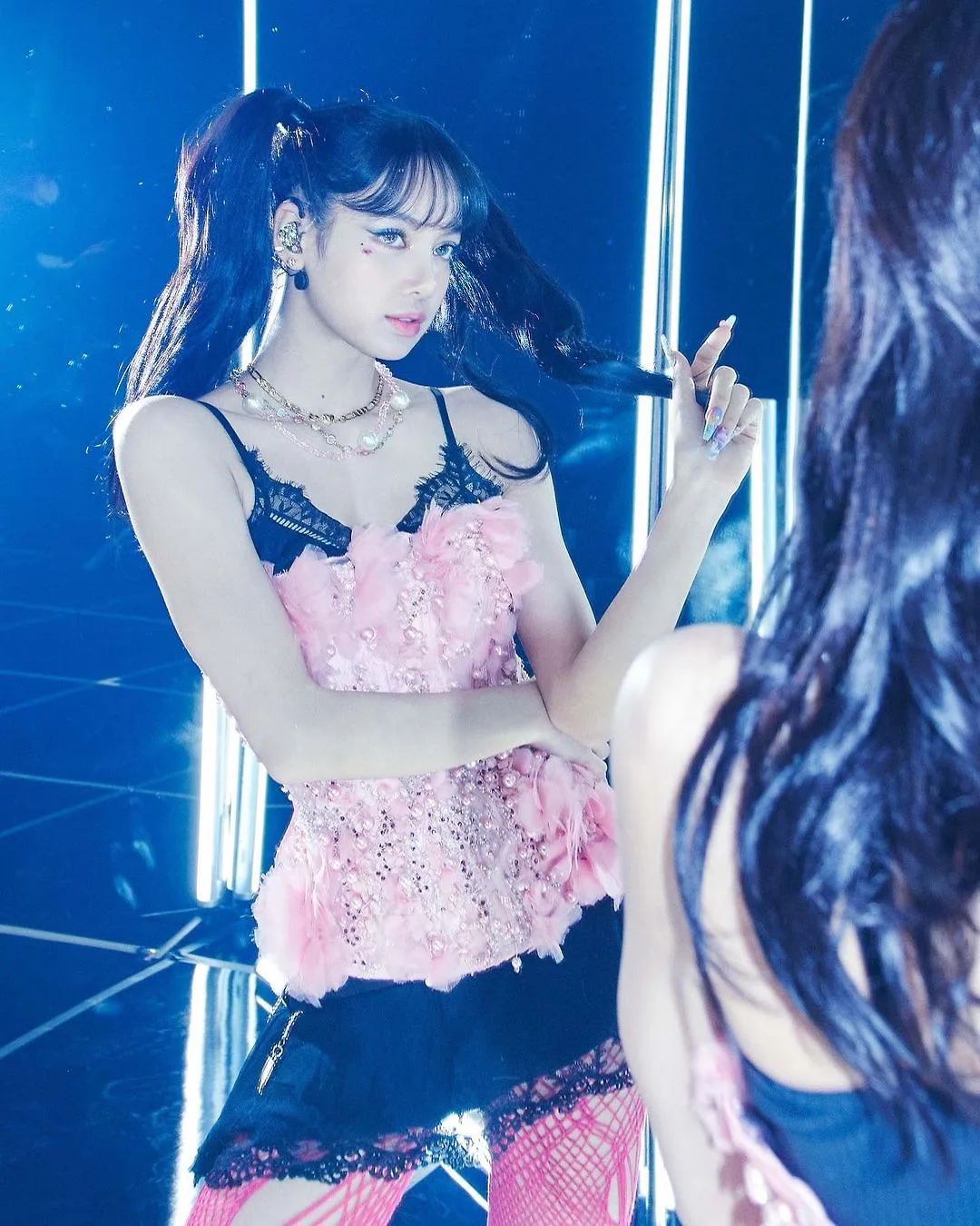 Lisa trình diễn solo