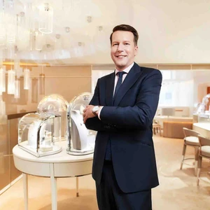 Van Cleef & Arpels và những trang sức biết kể chuyện