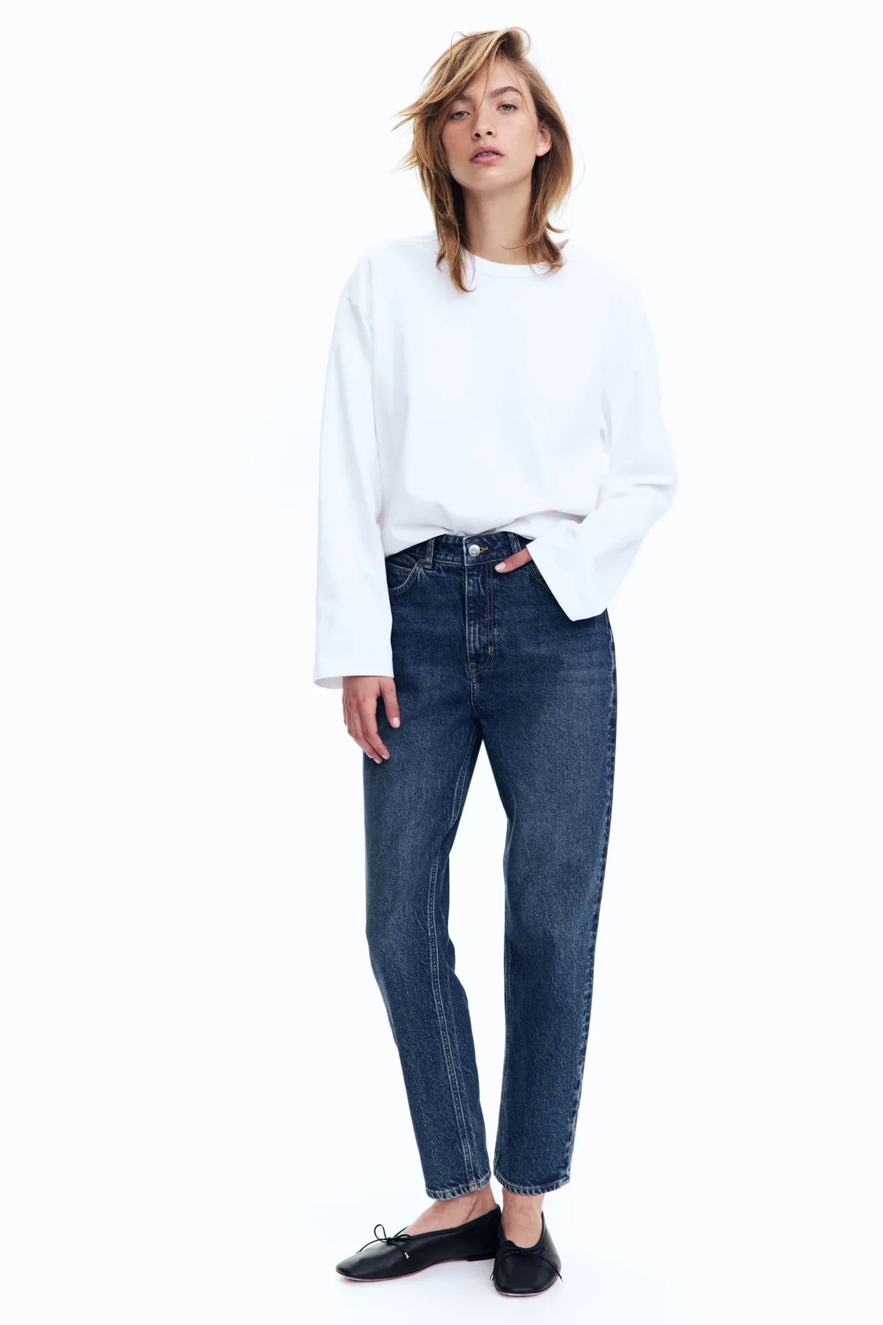 quần Mom jeans x giày búp bê