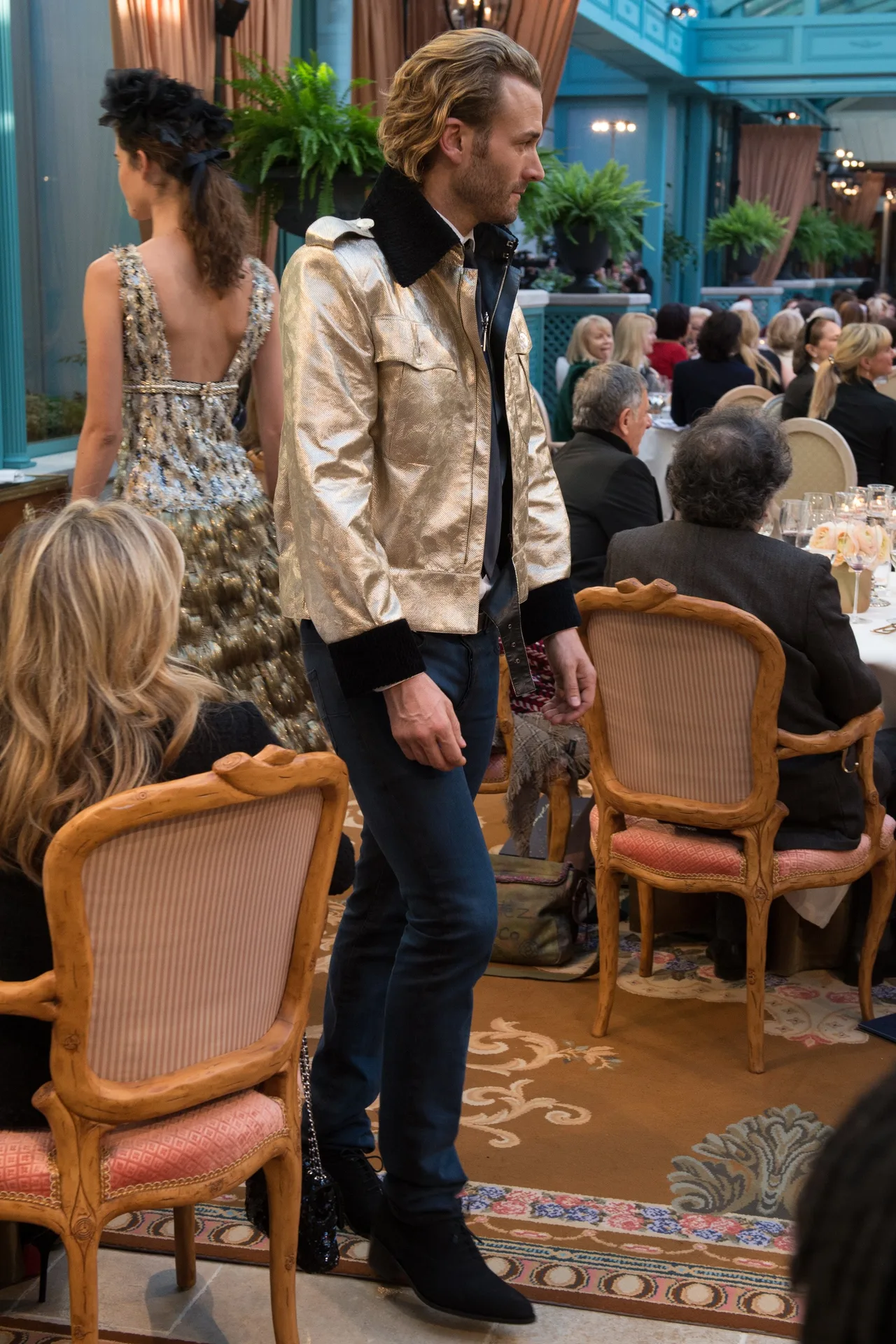 bst thoi trang chanel prefall 2017
