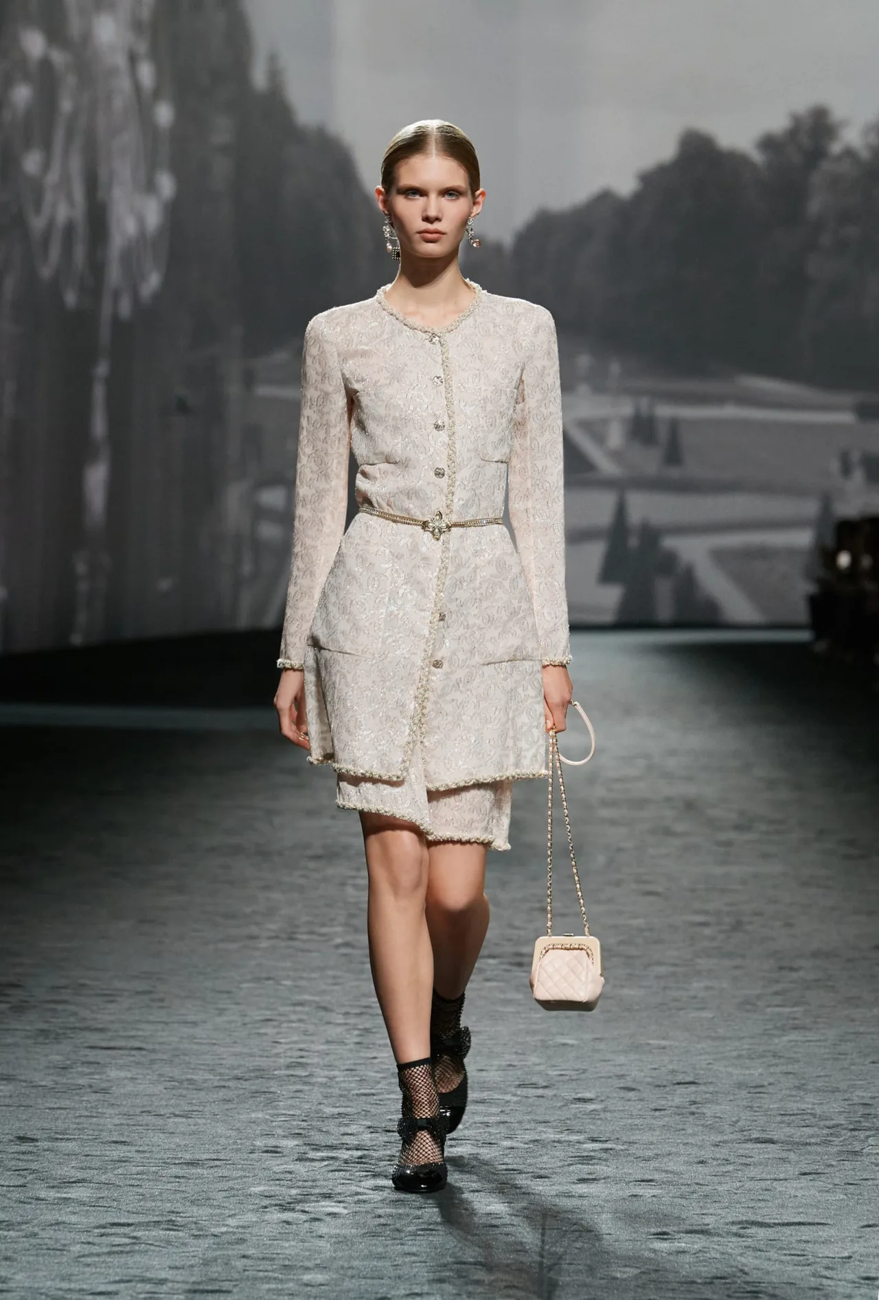 CHANEL Xuân Hè 2023 Ready to Wear look 53
