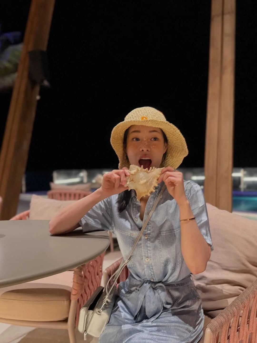 Thời trang Lim Ji Yeon ngoài đời