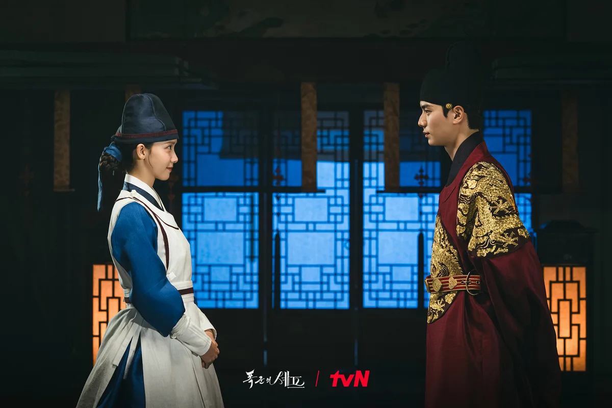 elle-review-phim-ngu-tru-cua-bao-chua-bon-appetit-your-majesty-202500006