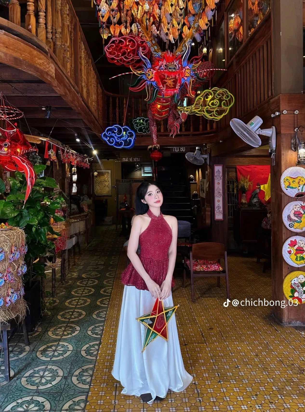 Tiệm cà phê cũ trung thu 2025