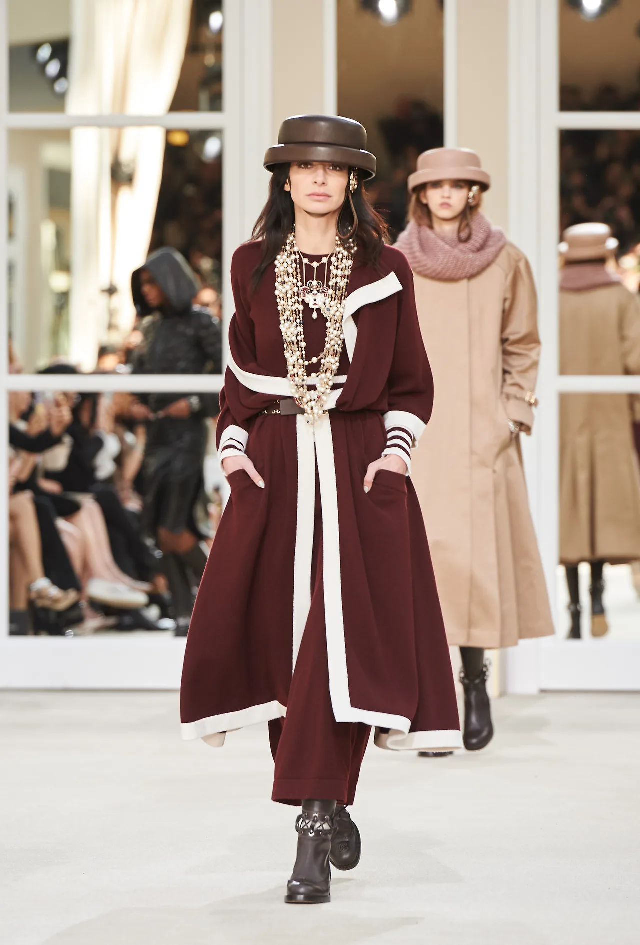 Bộ sưu tập Chanel Thu Đông 2016 ELLE VIETNAM