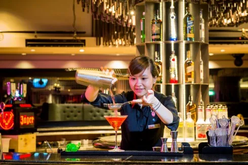 bar Deja Vu Sheraton Hanoi (1)