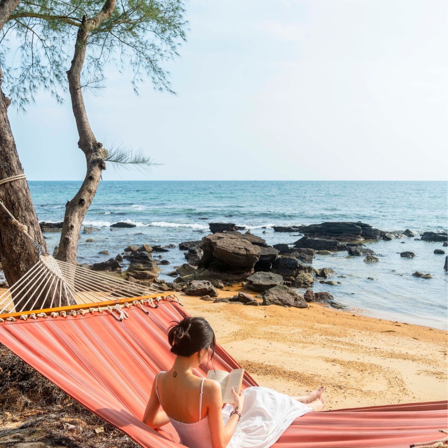 Du khách có thể tận hưởng khung cảnh biển Phú Quốc yên bình tại khu nghỉ dưỡng Mango Bay