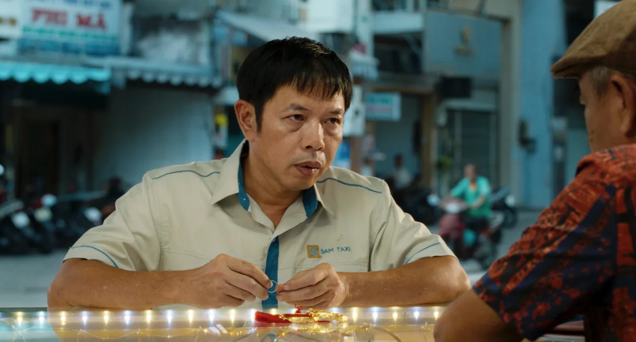 Diễn viên Thái Hòa với vai diễn người cha trong phim Anh Hùng.