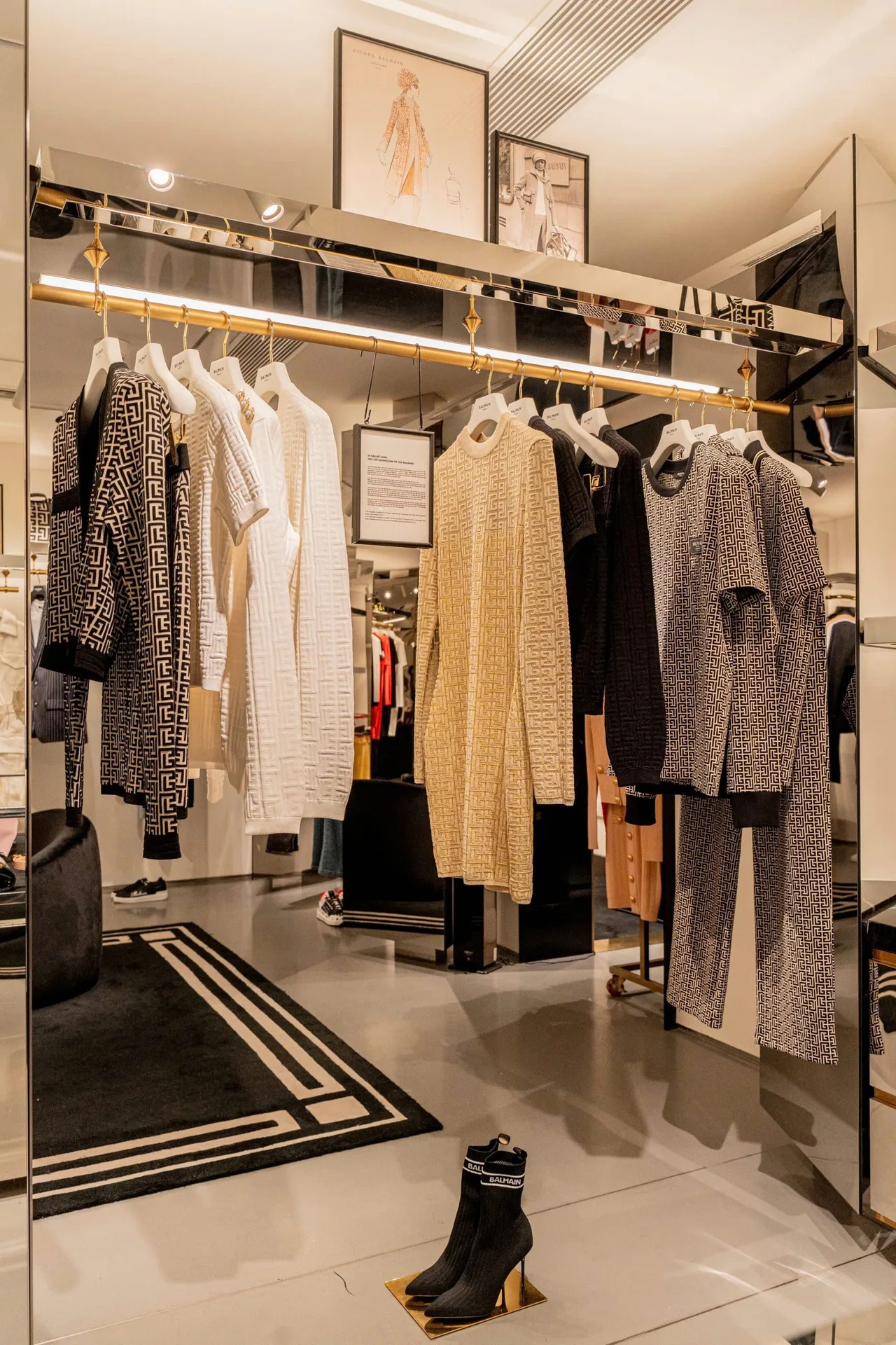 Áo len thương hiệu Balmain