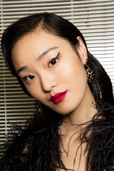 Cách trang điểm từ show Elie Saab