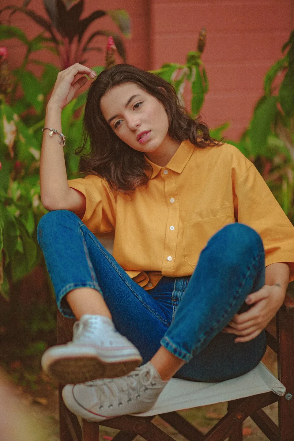 cô gái áo cam cung hoàng đạo