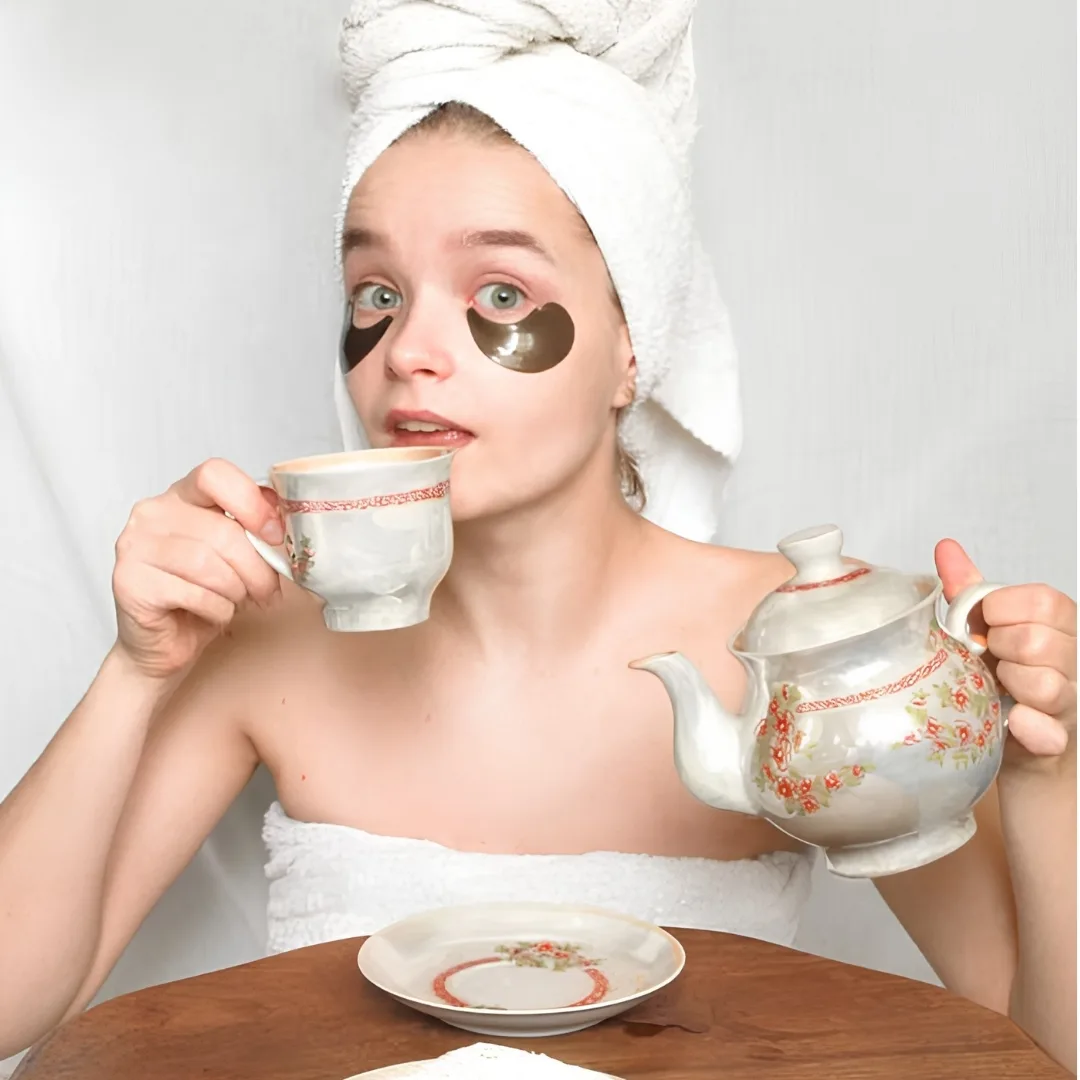 Bổ sung caffein giúp giảm sưng mặt