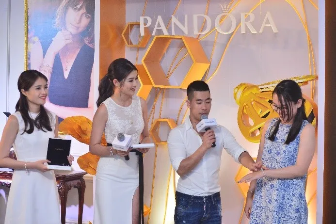 pandora - elle vietnam 1