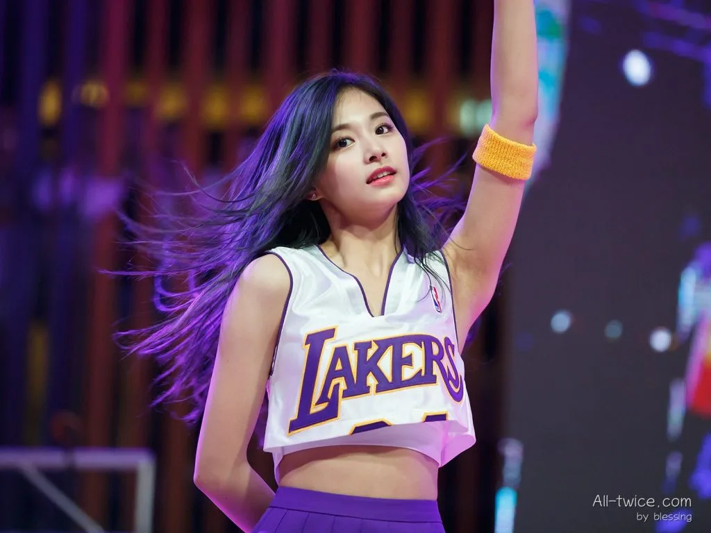 tzuyu twice (2) tzuyu twice (2)